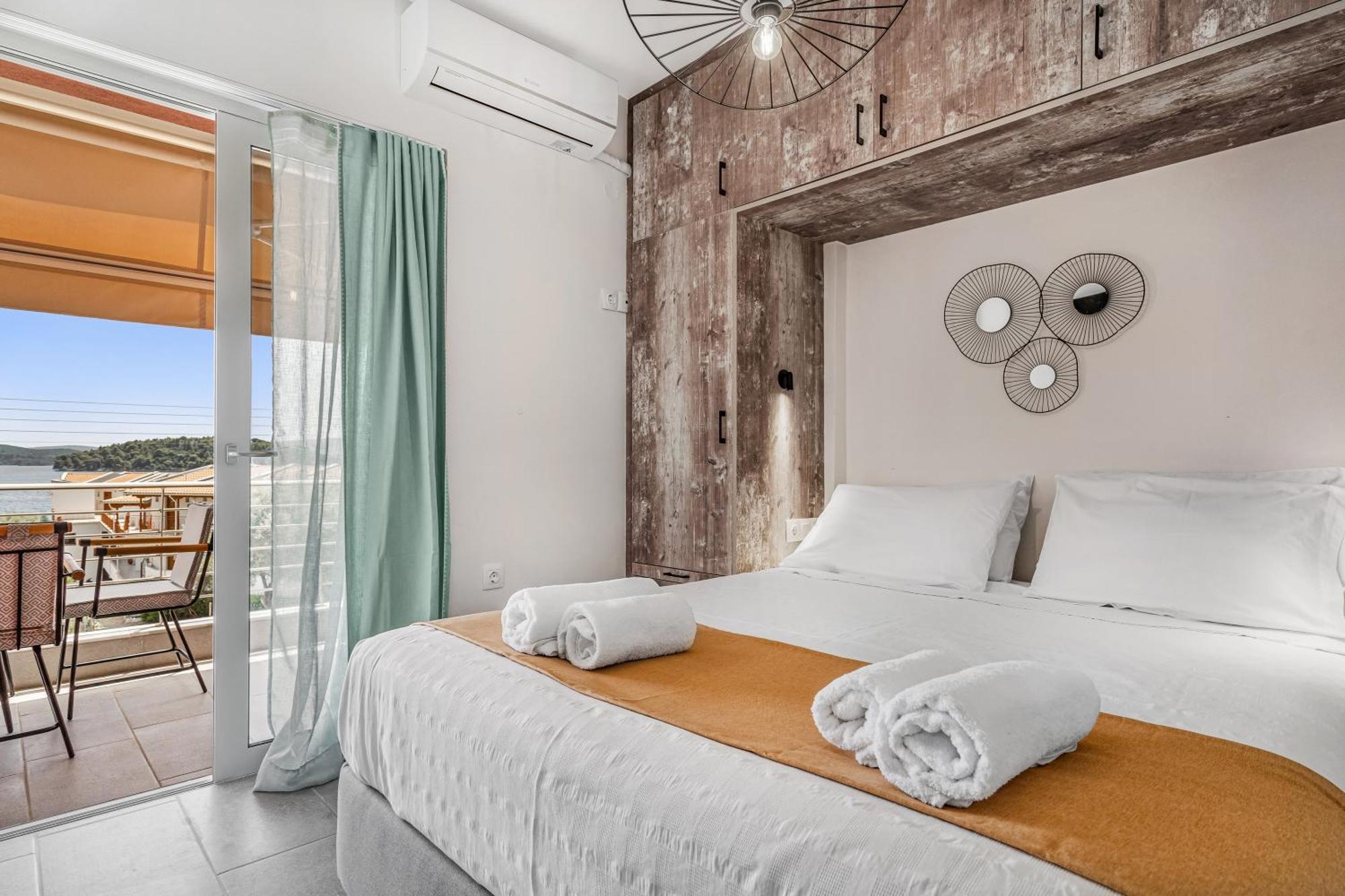 Mella Roa - Amber Apartment นีดรี ภายนอก รูปภาพ
